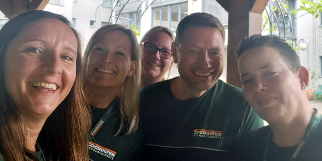 Unser Team … Unser Team ...